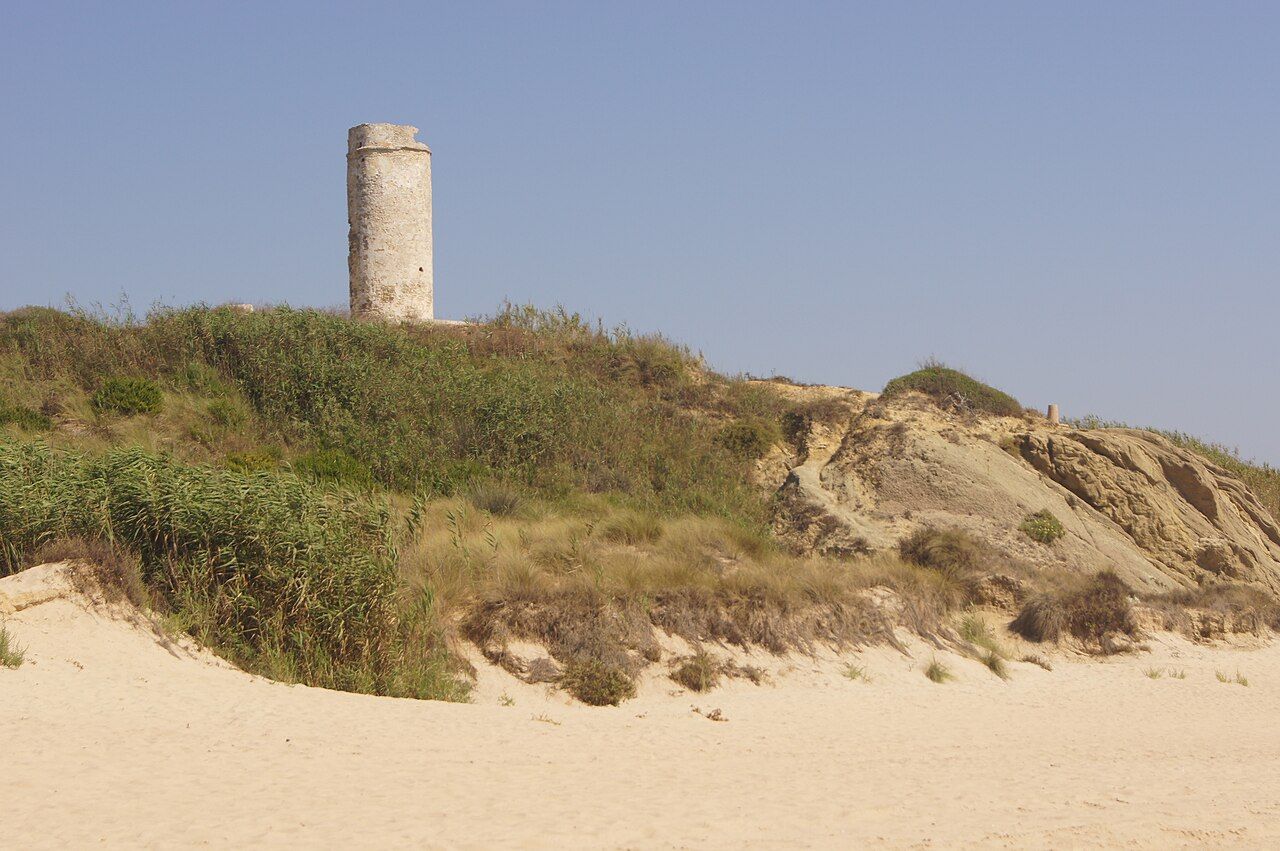 Torre del Puerco entre las dunas